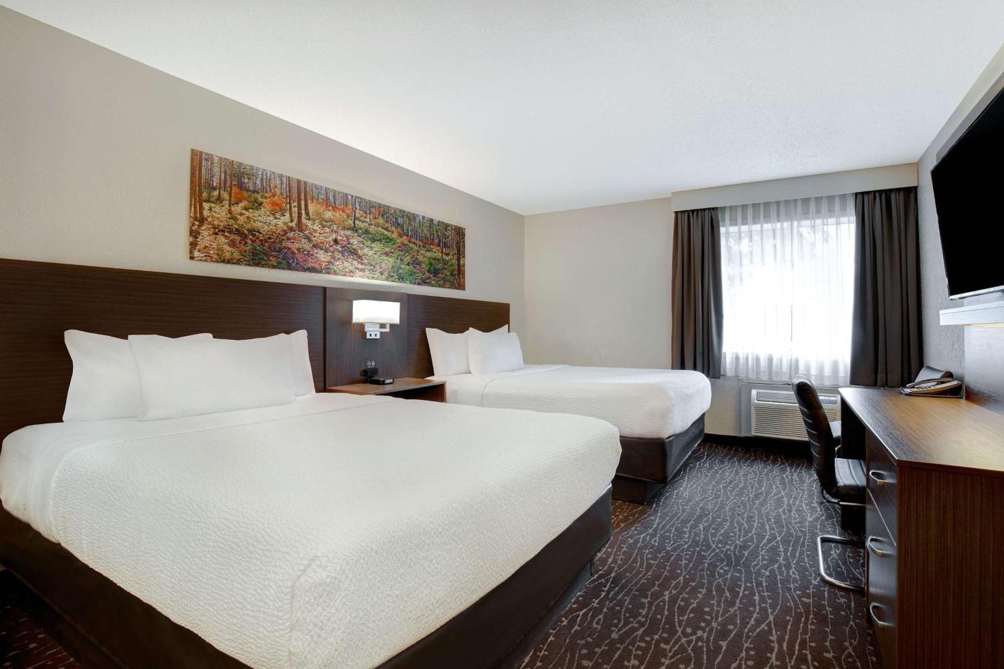 Days Inn & Conference Centre By Wyndham פרינס אלברט מראה חיצוני תמונה